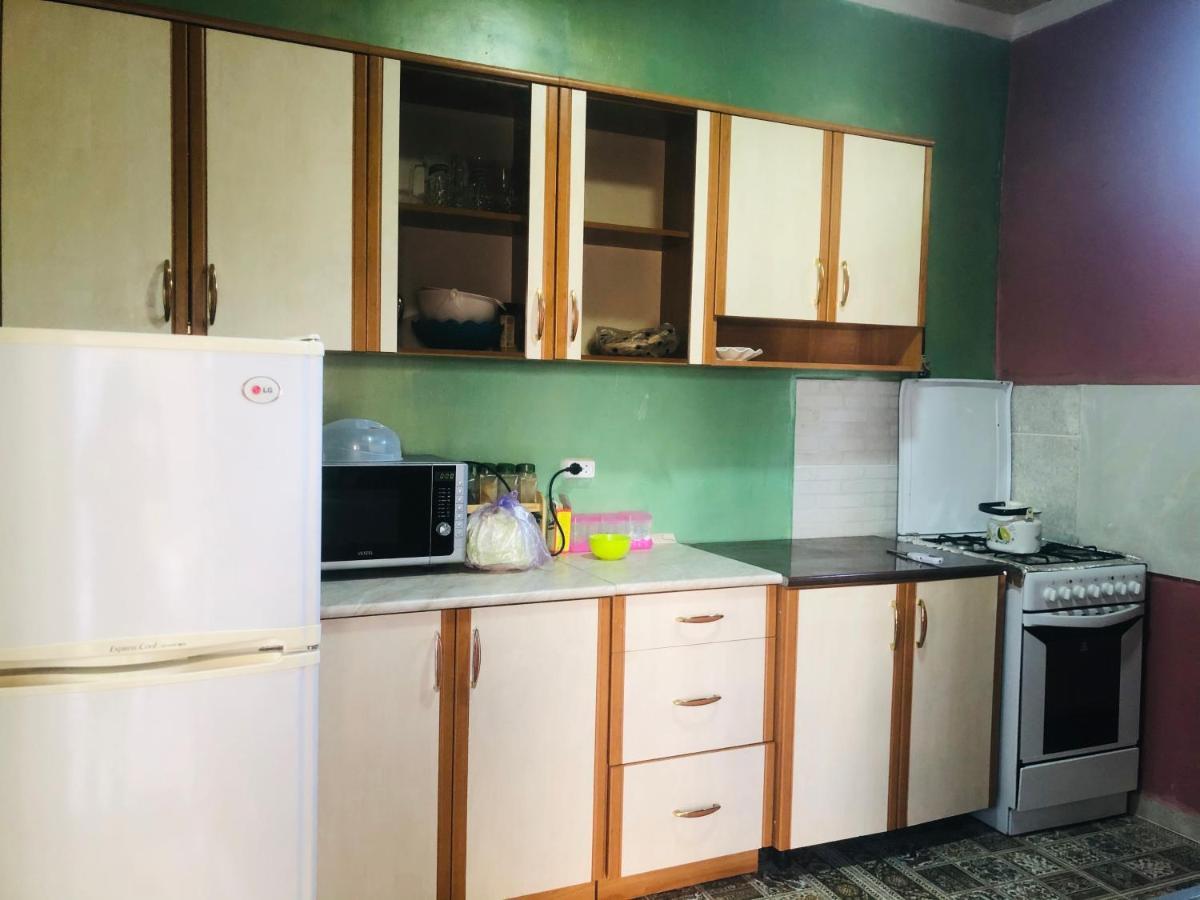 Sweet Home Hostel بيشكيك المظهر الخارجي الصورة