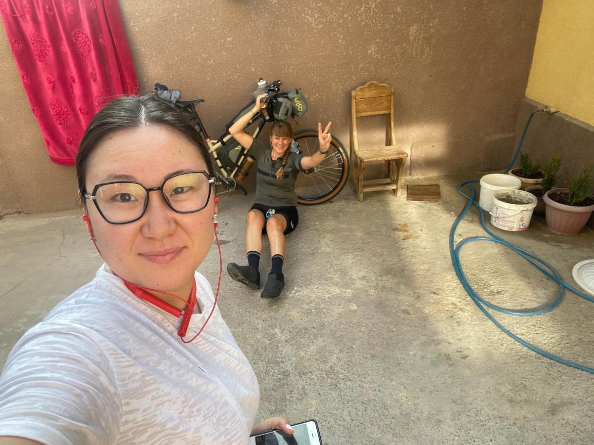Sweet Home Hostel بيشكيك المظهر الخارجي الصورة