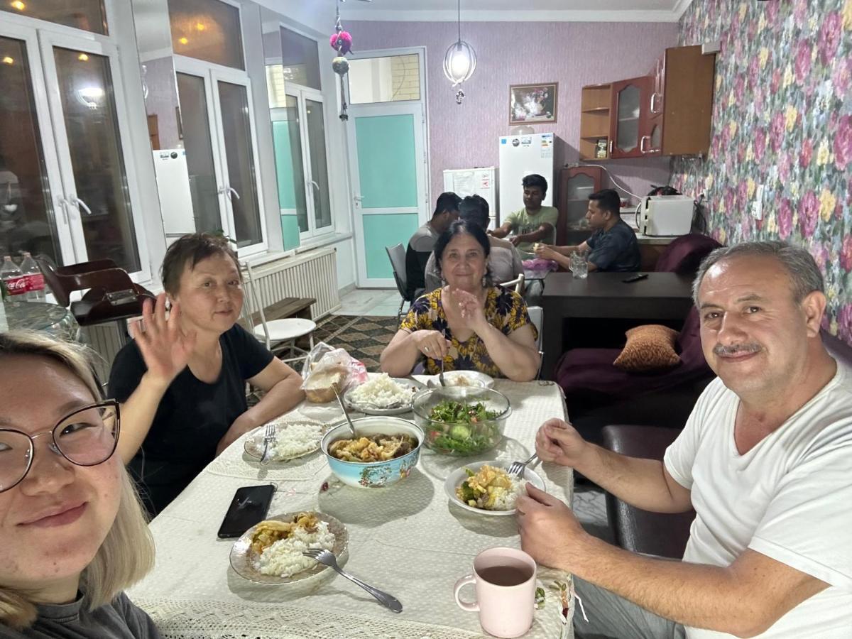 Sweet Home Hostel بيشكيك المظهر الخارجي الصورة