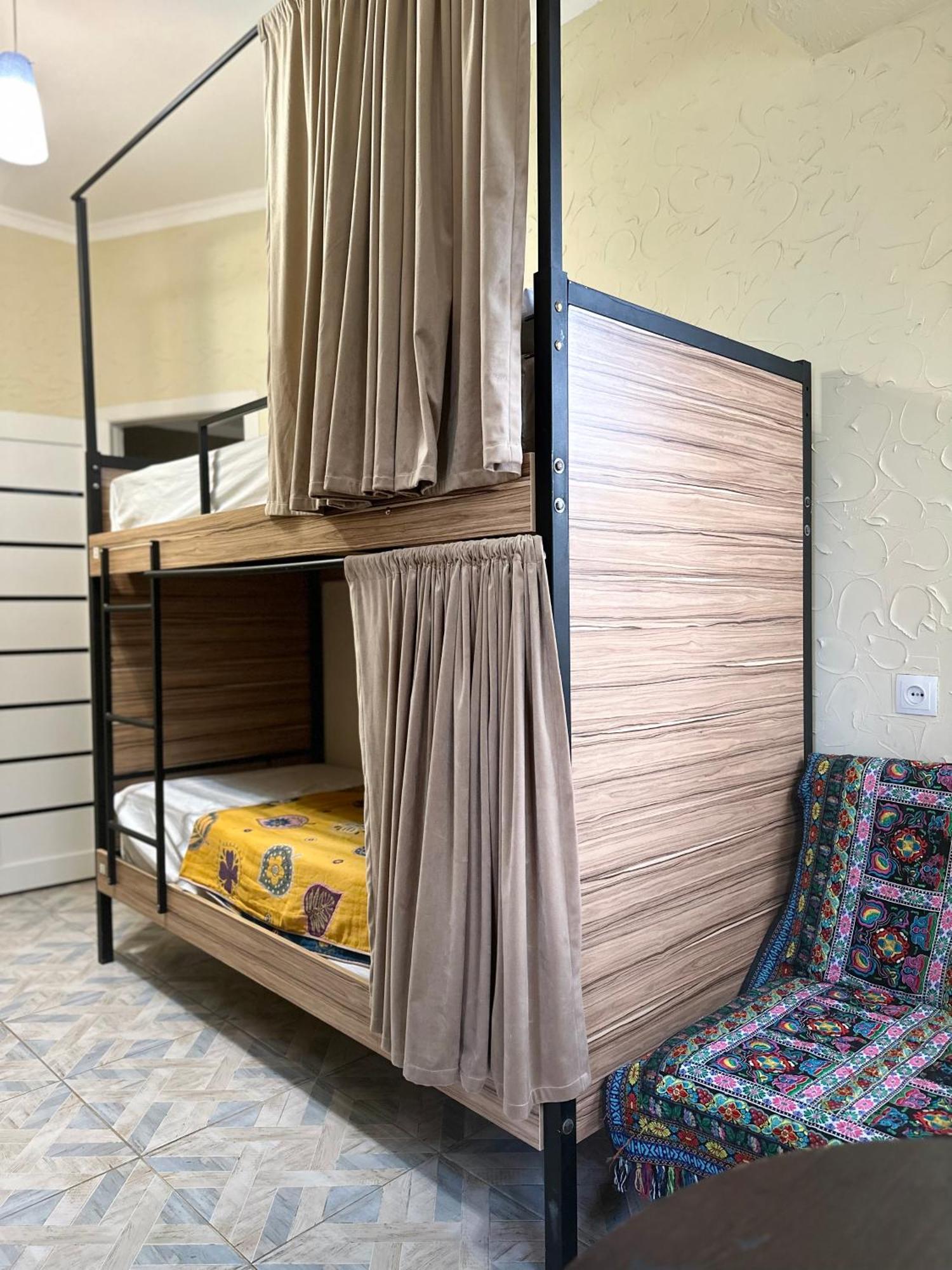 Sweet Home Hostel بيشكيك المظهر الخارجي الصورة